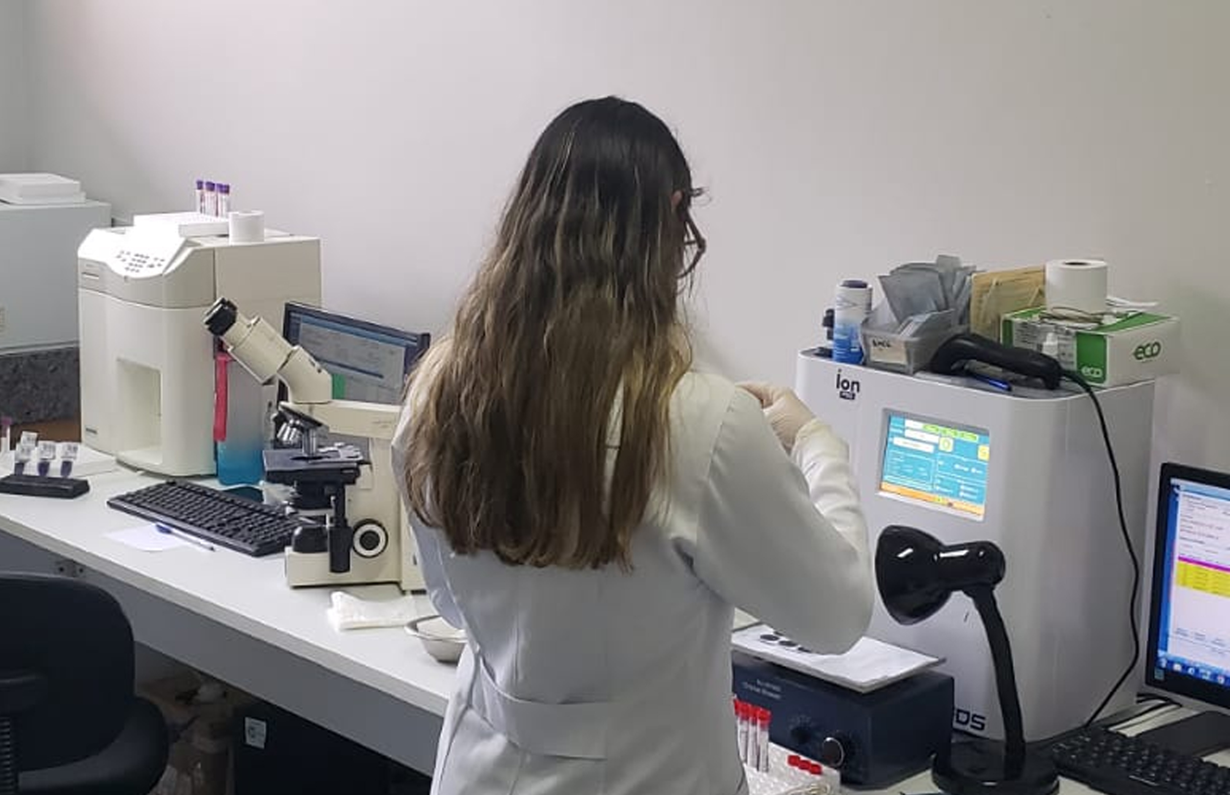 UPAs Caxangá e Paulista implantam laboratórios que agilizarão resultado de exames